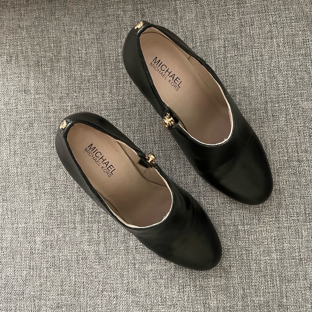 Michael Kors Sammy Ankle Boots - Picture 3 of 11
